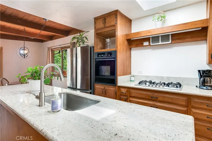 39444 Canyon Drive, Forest Falls, California 92339