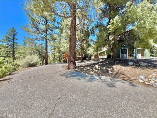 1412 Woodland Drive, Pine Mountain Club, California 93222