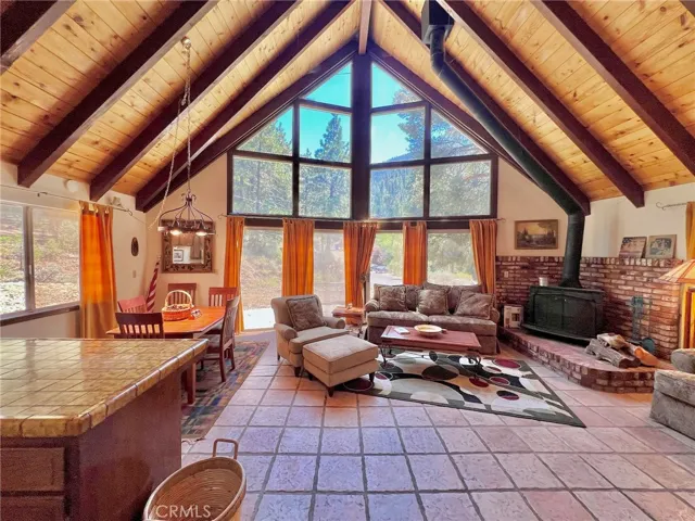 1412 Woodland Drive, Pine Mountain Club, California 93222