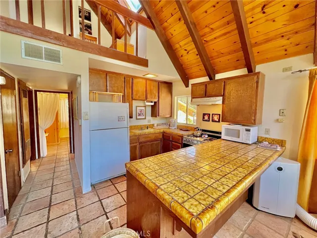 1412 Woodland Drive, Pine Mountain Club, California 93222