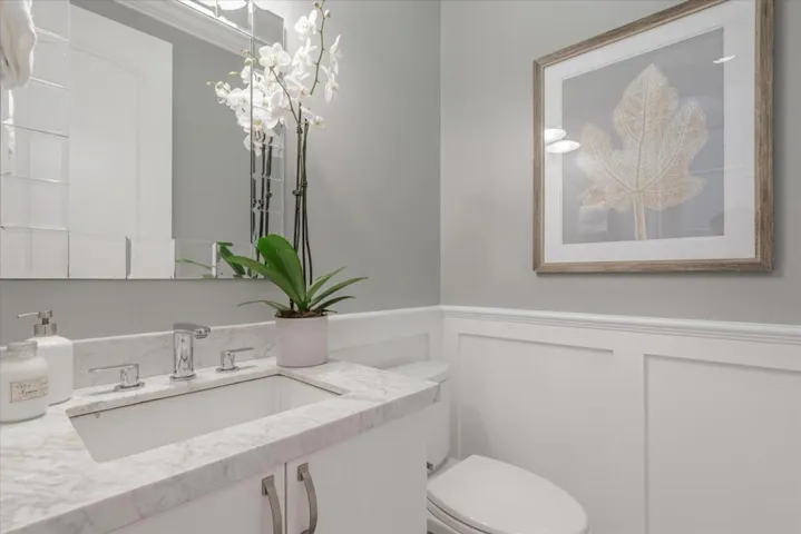 1st floor guest 1/2 bath
