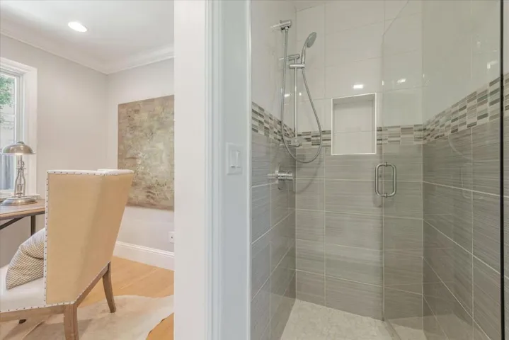 ADU (bath shower)