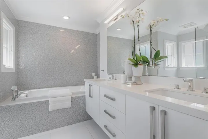 upstairs primary bath