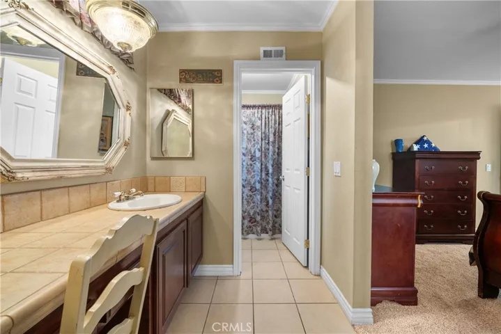 21652 Masterson Court, Saugus, California 91350