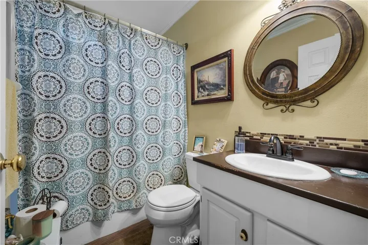 21652 Masterson Court, Saugus, California 91350