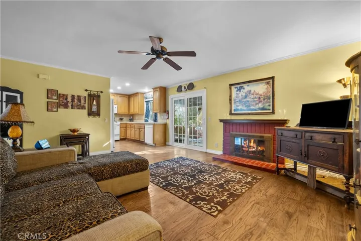 21652 Masterson Court, Saugus, California 91350