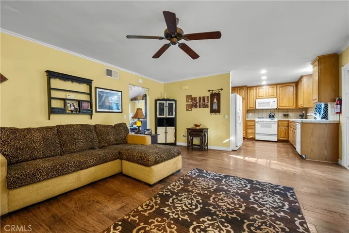21652 Masterson Court, Saugus, California 91350
