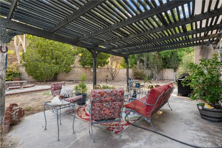 21652 Masterson Court, Saugus, California 91350