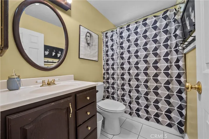21652 Masterson Court, Saugus, California 91350