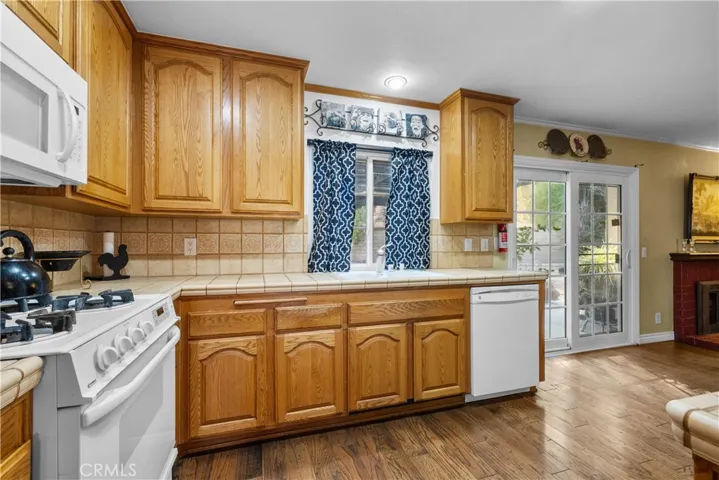 21652 Masterson Court, Saugus, California 91350