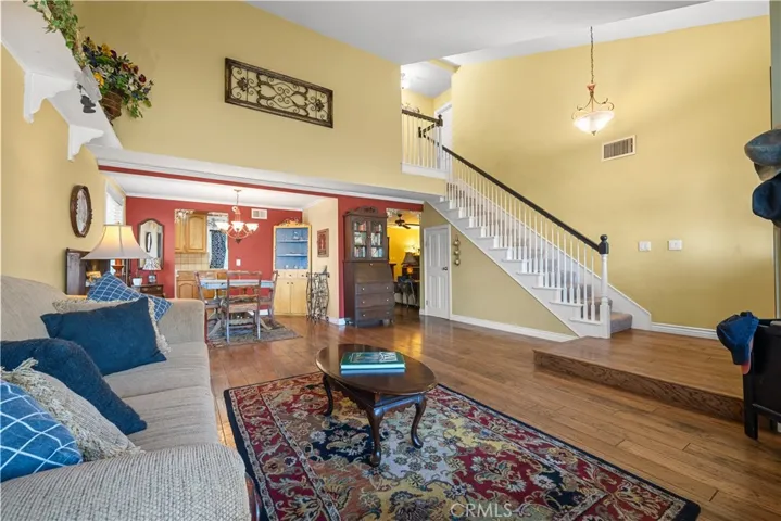 21652 Masterson Court, Saugus, California 91350