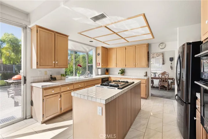 28040 Blackberry Way, Yorba Linda, California 92887
