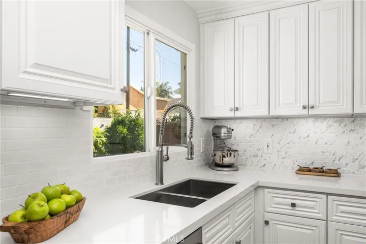 173 Aldama Avenue, Pomona, California 91767