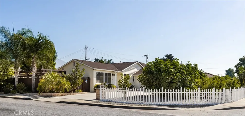 173 Aldama Avenue, Pomona, California 91767