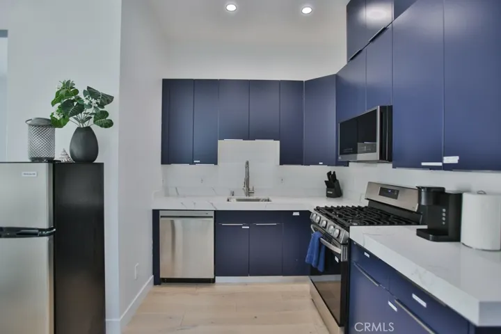 413 6th Street, Huntington Beach, California 92648