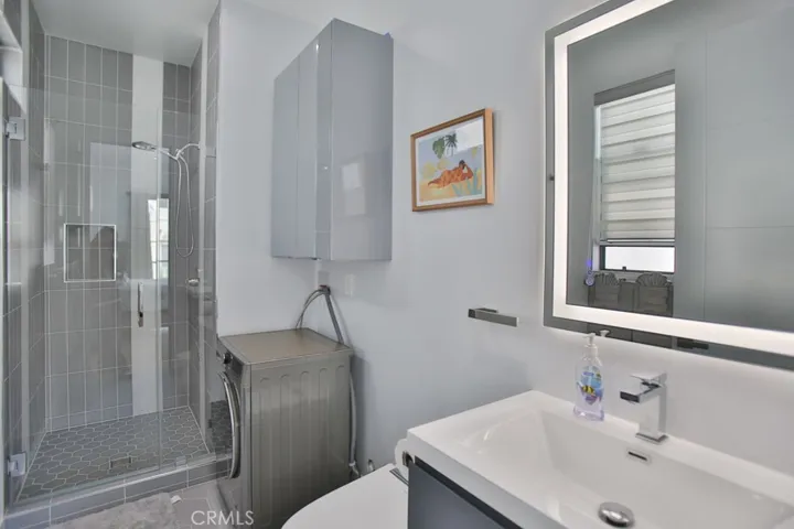 413 6th Street, Huntington Beach, California 92648