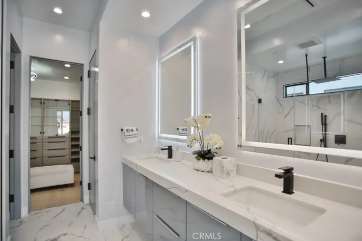 413 6th Street, Huntington Beach, California 92648