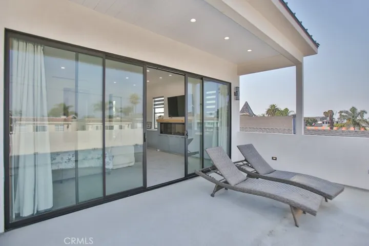 413 6th Street, Huntington Beach, California 92648