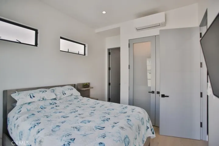 413 6th Street, Huntington Beach, California 92648