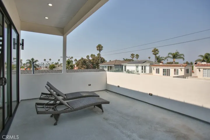 413 6th Street, Huntington Beach, California 92648