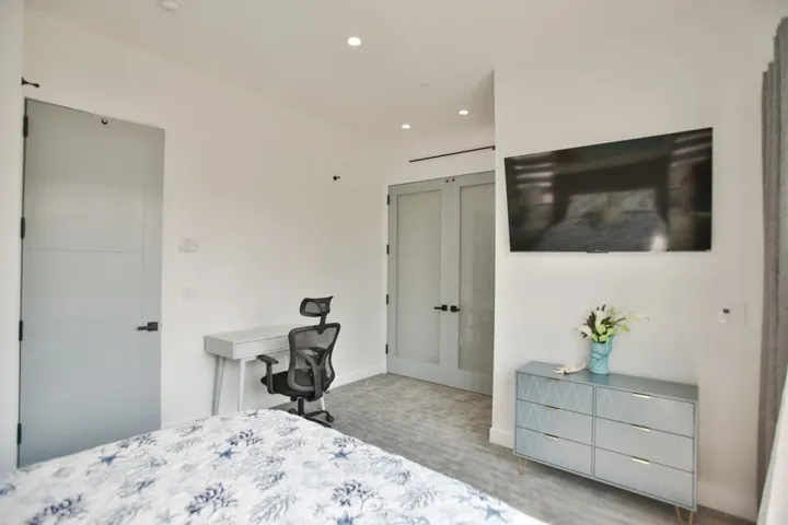 413 6th Street, Huntington Beach, California 92648