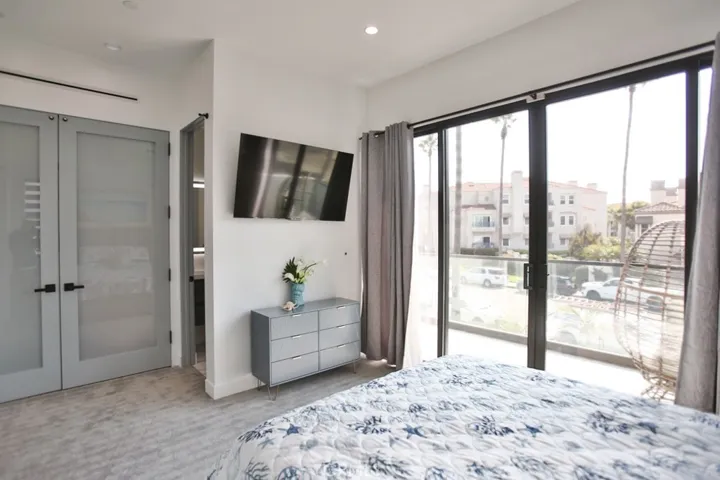 413 6th Street, Huntington Beach, California 92648