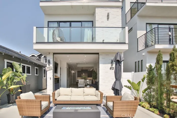 Front yard, slide doors open