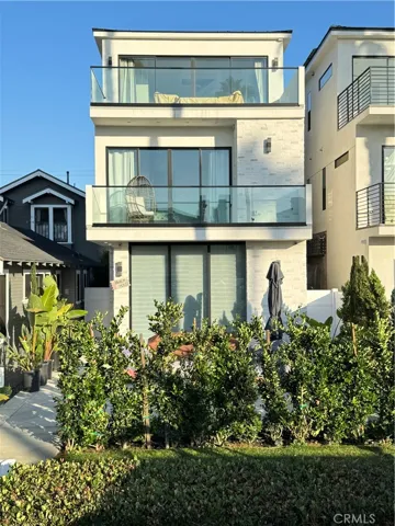 413 6th Street, Huntington Beach, California 92648