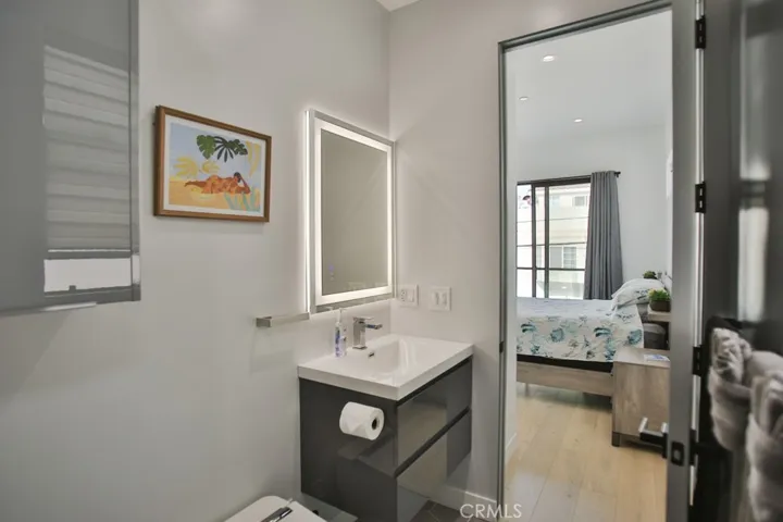 413 6th Street, Huntington Beach, California 92648
