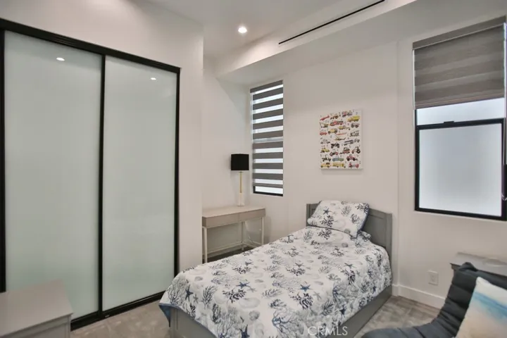 413 6th Street, Huntington Beach, California 92648