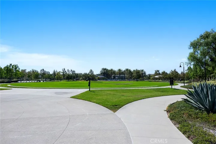 Neighborhood park space