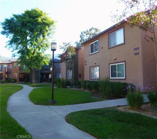 2604 Avenida Del 202, Corona, California 92882