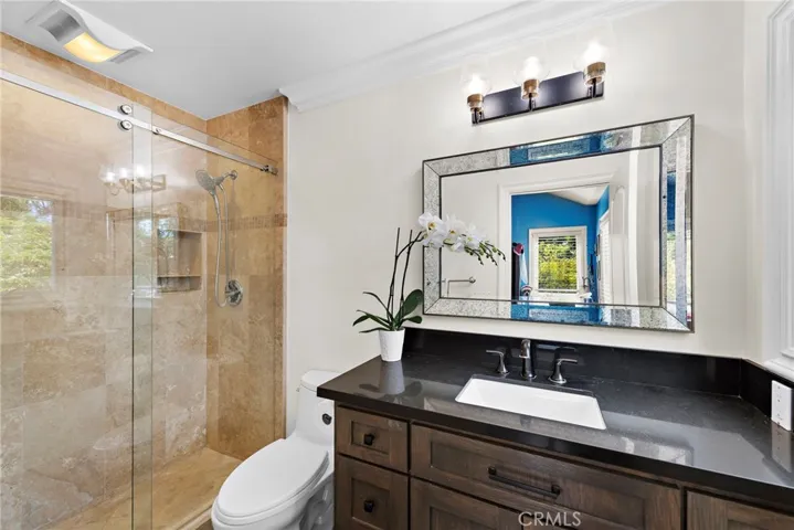 En suite bath