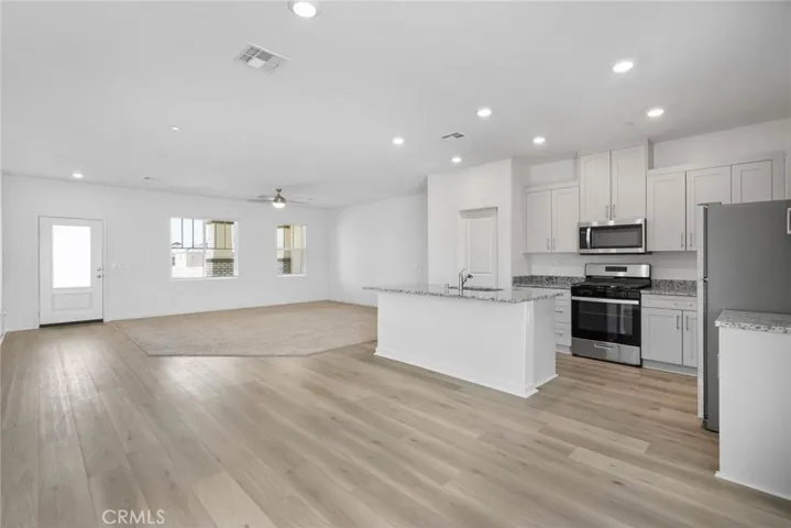 12279 Gold Dust Way, Victorville, California 92392