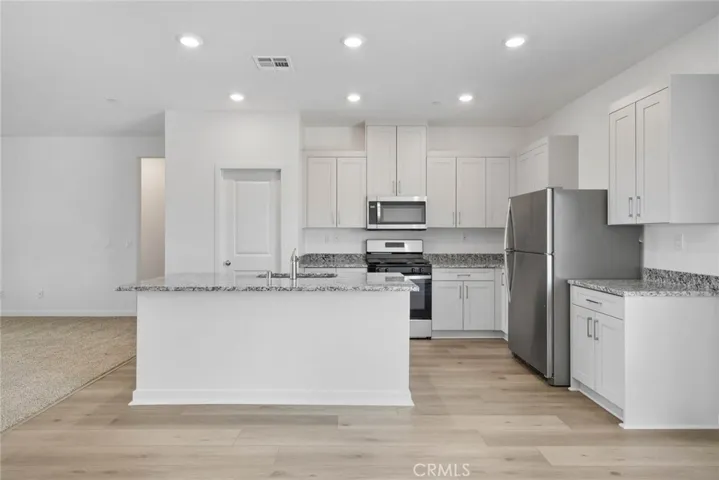 12279 Gold Dust Way, Victorville, California 92392