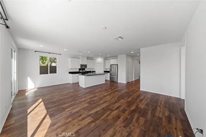 29200 Glasgow, Lake Elsinore, California 92530