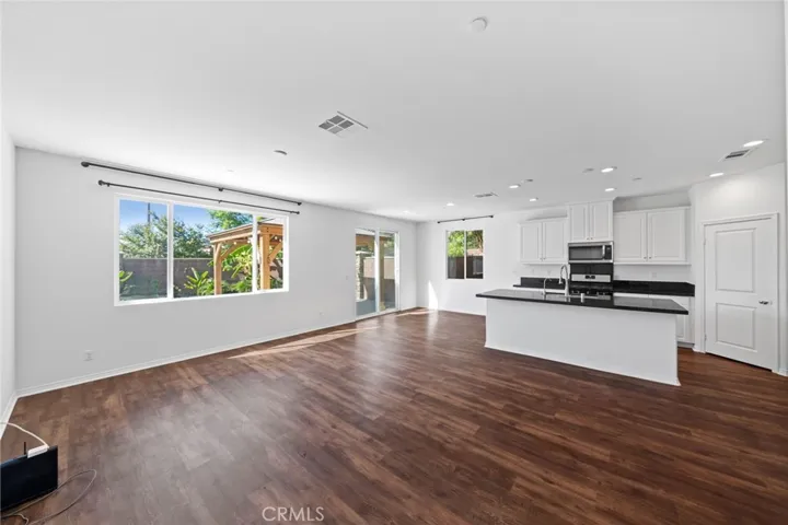 29200 Glasgow, Lake Elsinore, California 92530