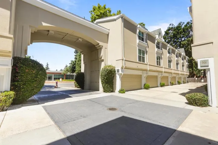 315 Dunsmuir Terrace 6, Sunnyvale, California 94085