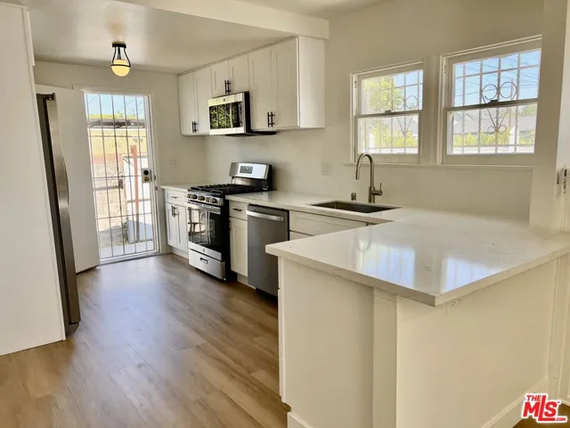 3009 Dalton Avenue, Los Angeles, California 90018