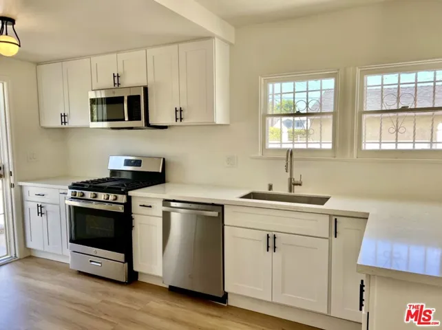 3009 Dalton Avenue, Los Angeles, California 90018