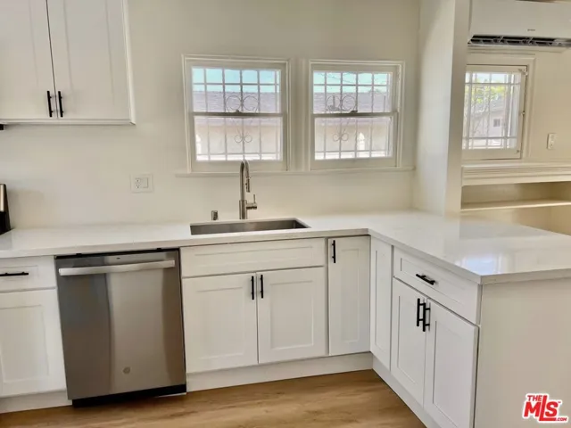3009 Dalton Avenue, Los Angeles, California 90018