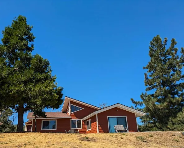 2831 Salton Vista Dr., Julian, California 92036