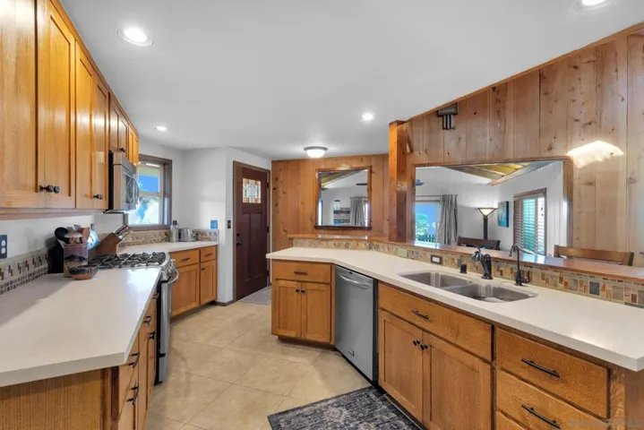 2831 Salton Vista Dr., Julian, California 92036