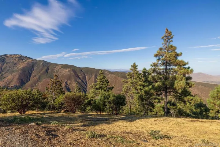 2831 Salton Vista Dr., Julian, California 92036
