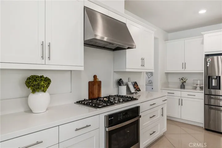 2872 Santa Fiora Circle, Corona, California 92882