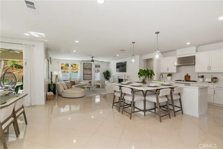2872 Santa Fiora Circle, Corona, California 92882