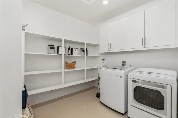 2872 Santa Fiora Circle, Corona, California 92882
