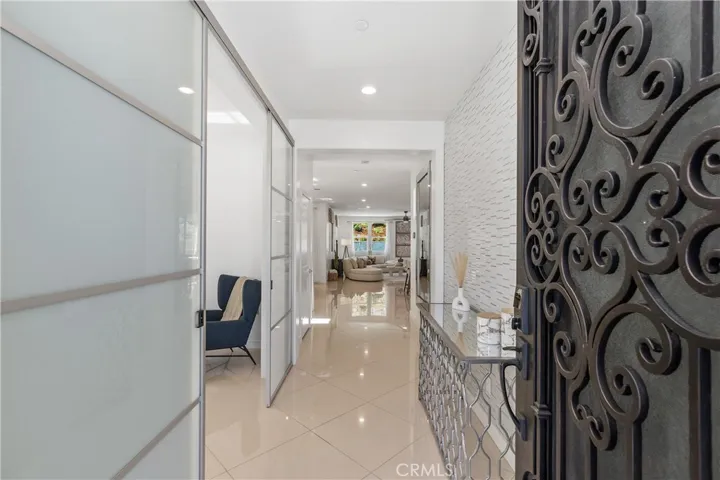 2872 Santa Fiora Circle, Corona, California 92882