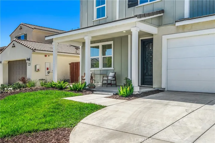 2872 Santa Fiora Circle, Corona, California 92882