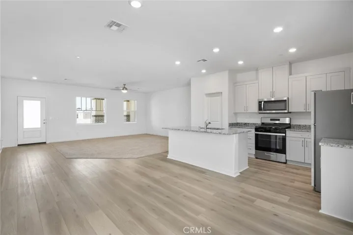 12293 Craven Way, Victorville, California 92392